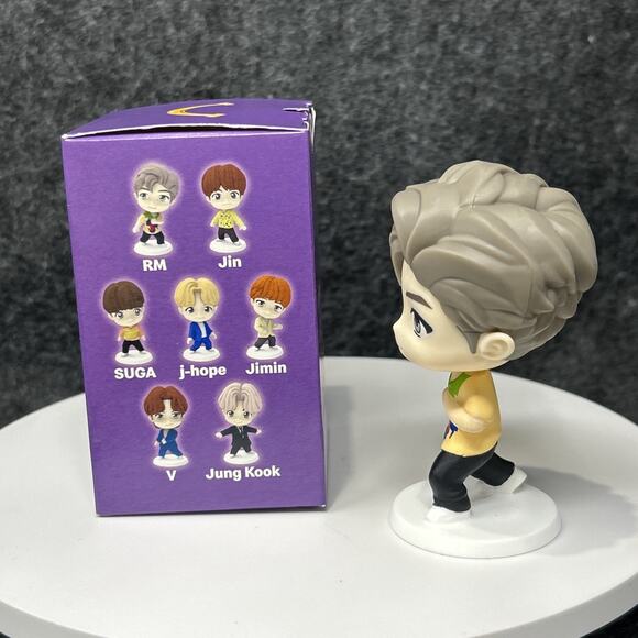 BTS 2025 McDonald’s Tiny Tan Happy Meal Toy Figure Cute Collectible Kpop #1 RM - Picture 2 of 9